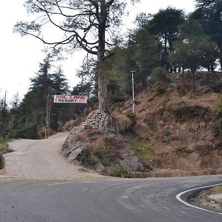 Oyo 28425 Dal Lake Resort 다람샬라 외부 사진