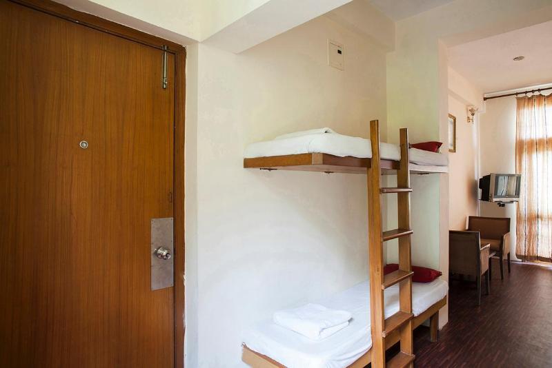Oyo 28425 Dal Lake Resort 다람샬라 외부 사진