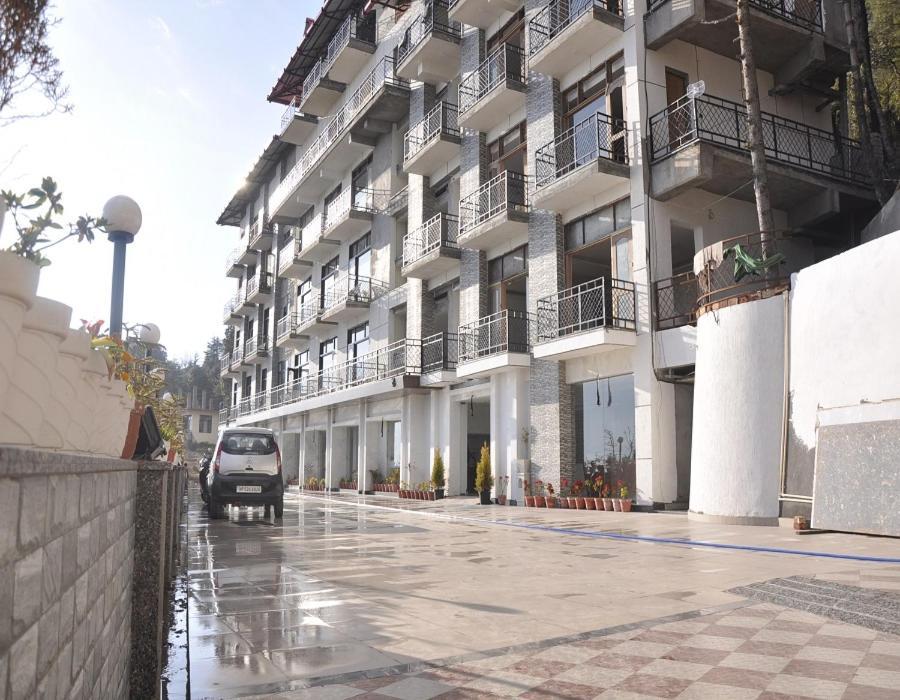 Oyo 28425 Dal Lake Resort 다람샬라 외부 사진